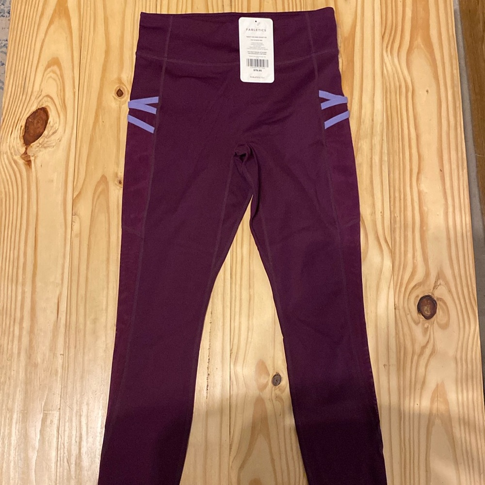 NWT Fabletics Leggings